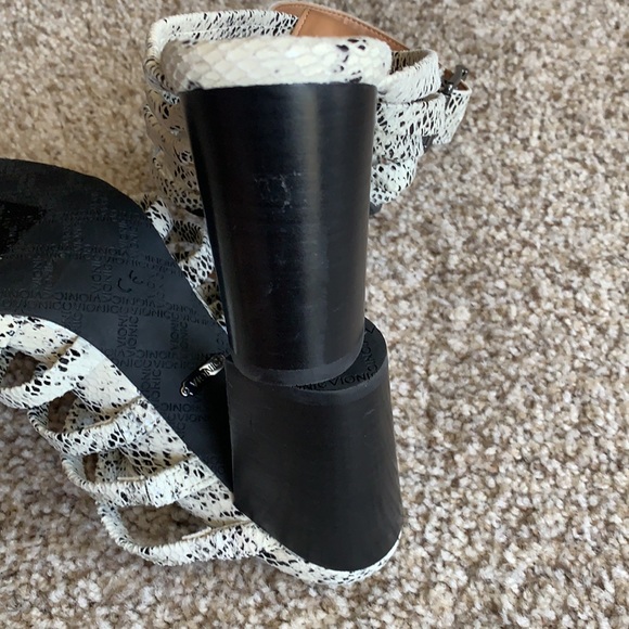 Vionic Sami heel Snake skin size 8.5 - Picture 10 of 10